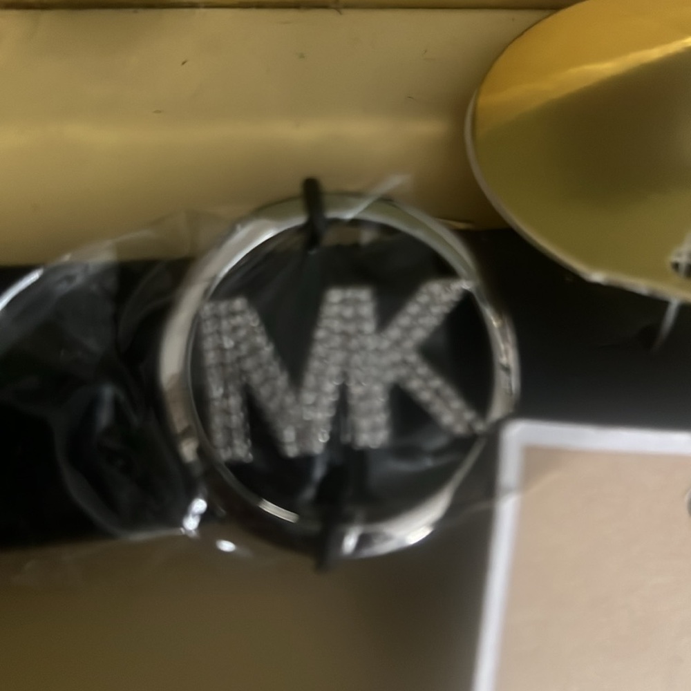 Michael Kors Womens Black Leather Belt Gold Buckle (S/M) - Picture 10 of 10